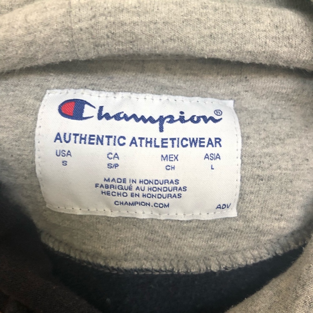 Dark blue champion hoodie size small - Picture 3 of 3